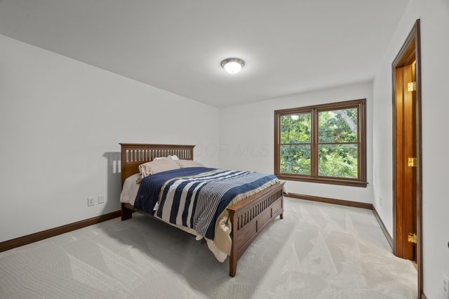 9776 Erin Woods Drive, Dublin, OH 43017