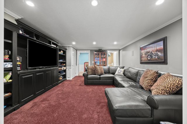9776 Erin Woods Drive, Dublin, OH 43017