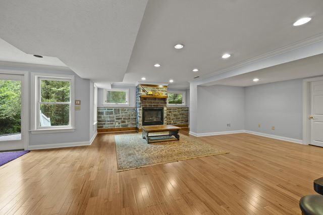9776 Erin Woods Drive, Dublin, OH 43017