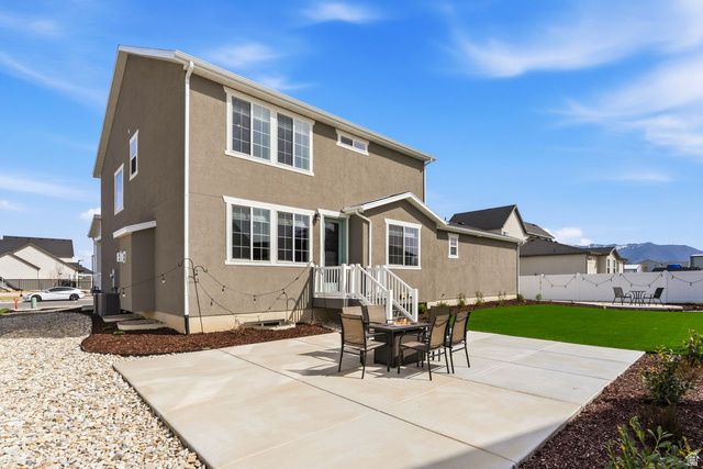 3233 W 2500 N, Clinton, UT 84015