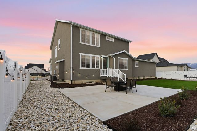 3233 W 2500 N, Clinton, UT 84015