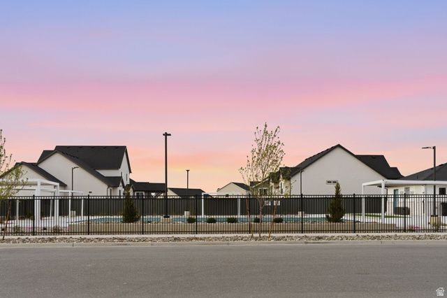 3233 W 2500 N, Clinton, UT 84015