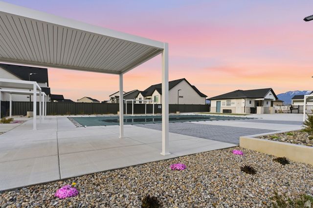 3233 W 2500 N, Clinton, UT 84015