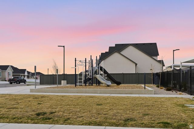 3233 W 2500 N, Clinton, UT 84015