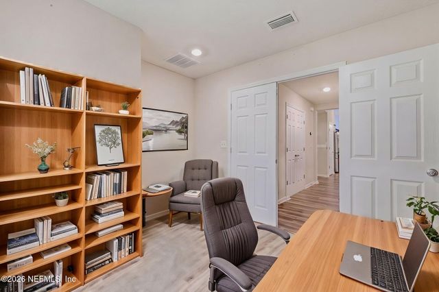 5138 OAK BEND Avenue, Jacksonville, FL 32257