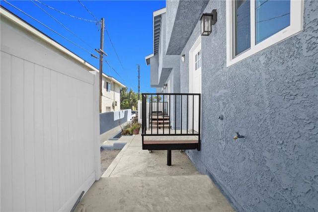 862 W Mines Avenue, Montebello, CA 90640