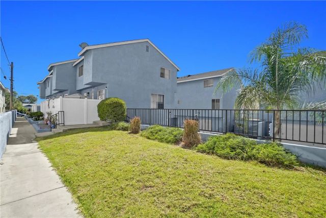 862 W Mines Avenue, Montebello, CA 90640