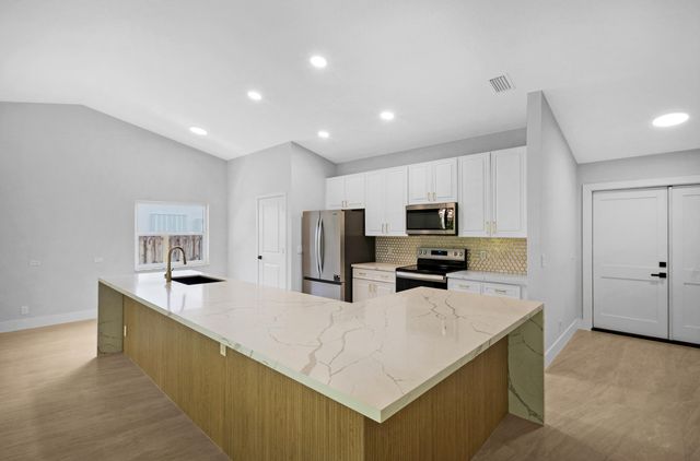 7620 Texas Trail, Boca Raton, FL 33487