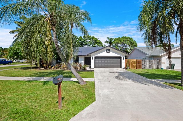 7620 Texas Trail, Boca Raton, FL 33487