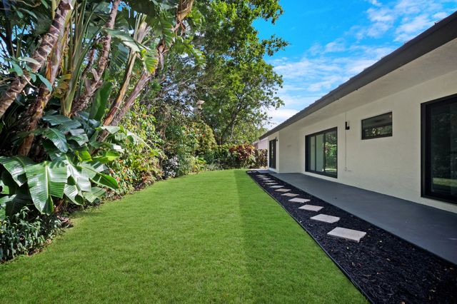7620 Texas Trail, Boca Raton, FL 33487