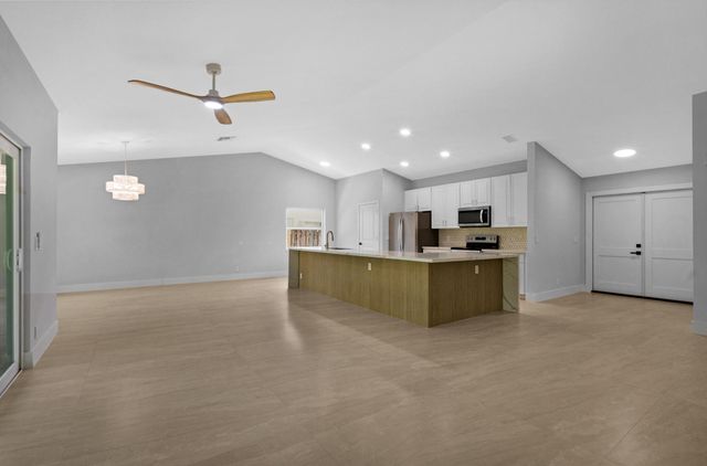 7620 Texas Trail, Boca Raton, FL 33487