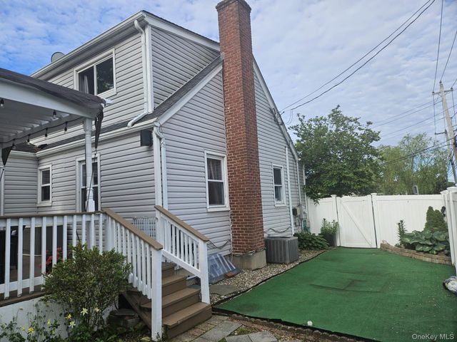 3 Benjamin Avenue, Amityville, NY 11701