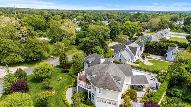 695 Sound Drive, Greenport, NY 11944