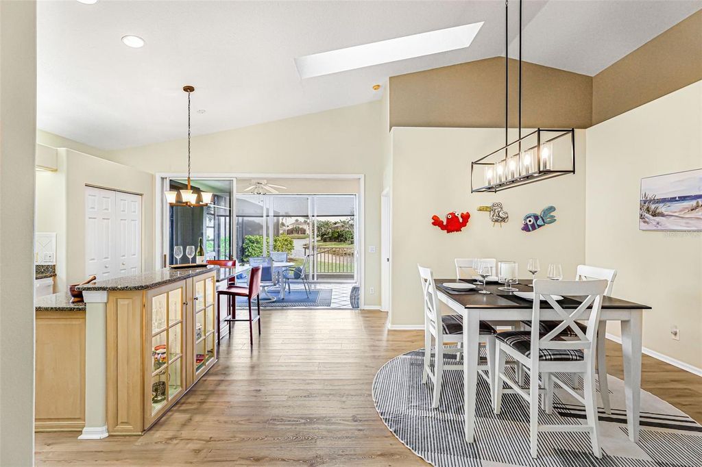 Image 15 of property listing at 11371 PERICO ISLE CIRCLE, Bradenton, FL 34209