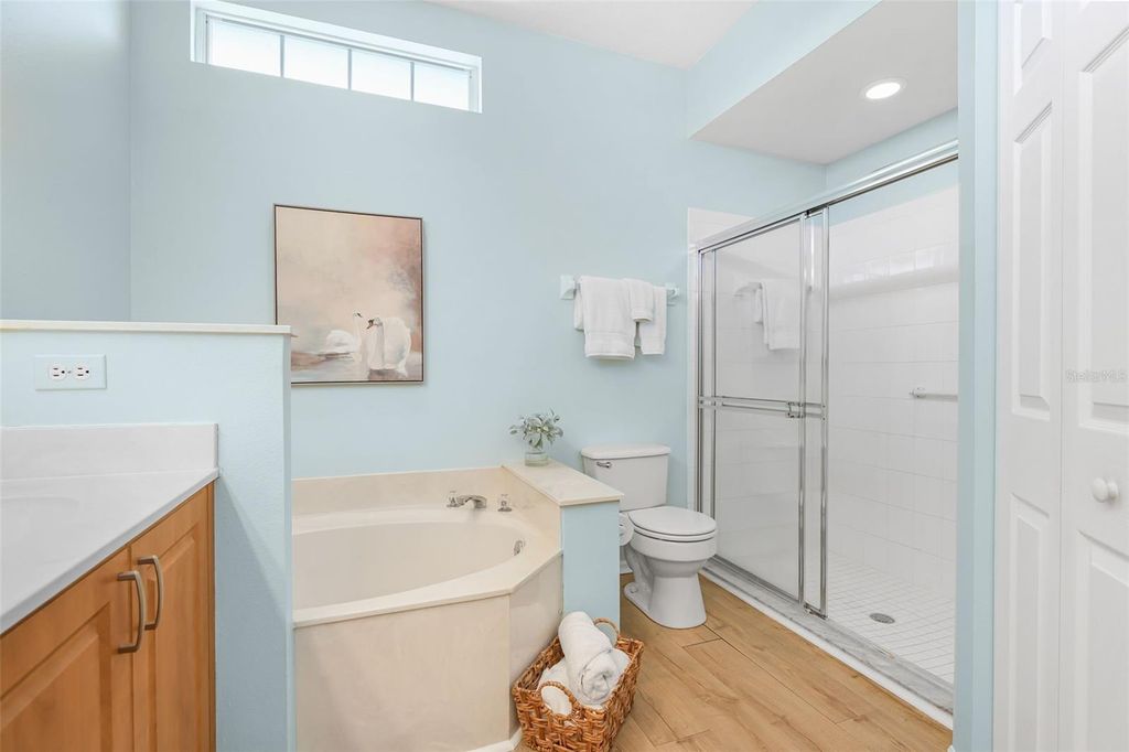 Image 23 of property listing at 11371 PERICO ISLE CIRCLE, Bradenton, FL 34209