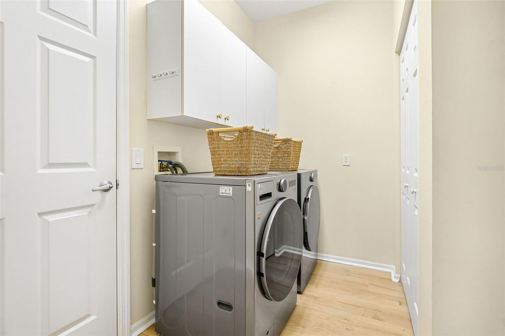 Image 33 of property listing at 11371 PERICO ISLE CIRCLE, Bradenton, FL 34209