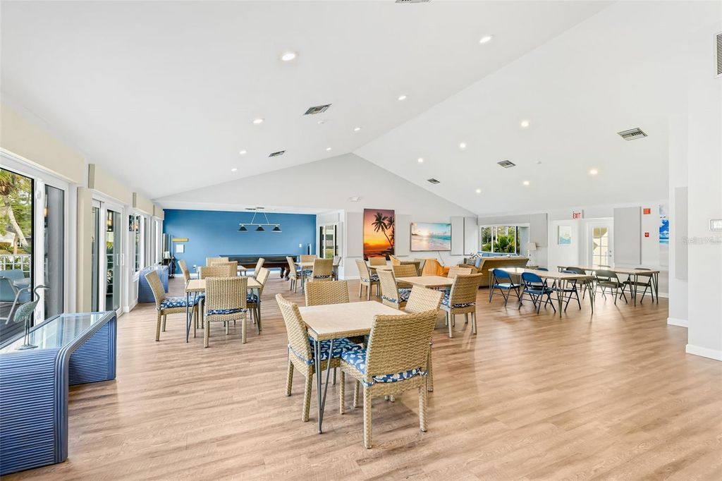 Image 64 of property listing at 11371 PERICO ISLE CIRCLE, Bradenton, FL 34209