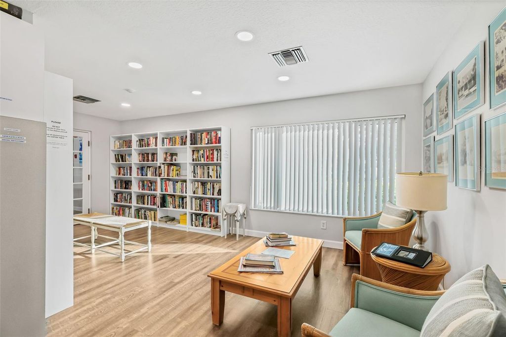 Image 67 of property listing at 11371 PERICO ISLE CIRCLE, Bradenton, FL 34209