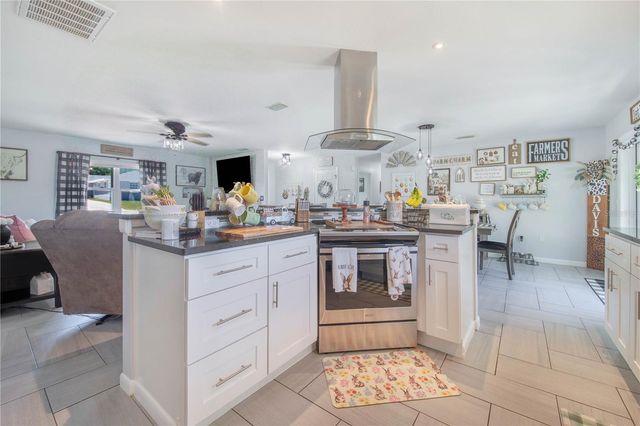 838 SHERWOOD DRIVE, Lake Wales, FL 33898