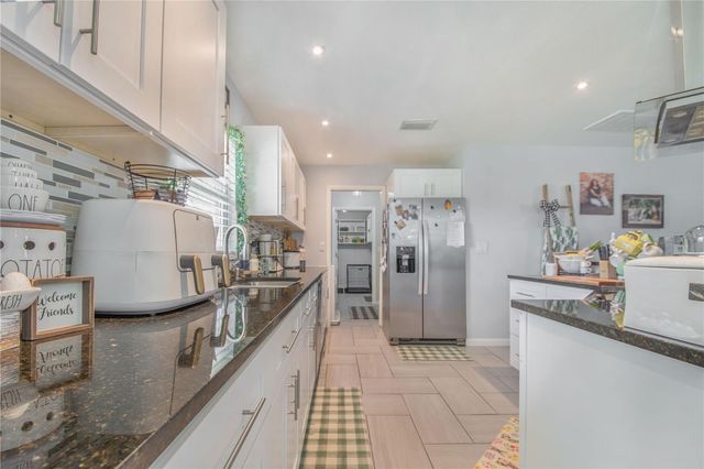 838 SHERWOOD DRIVE, Lake Wales, FL 33898