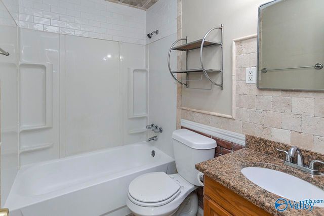 2403 Yorkshire Drive, Huntsville, AL 35803