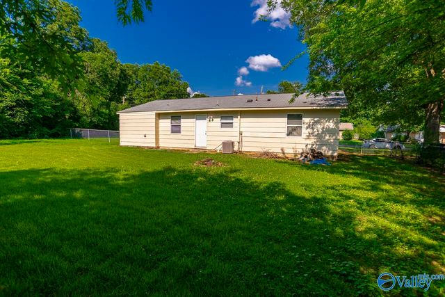 2403 Yorkshire Drive, Huntsville, AL 35803