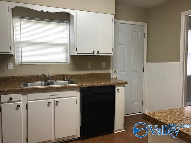 2403 Yorkshire Drive, Huntsville, AL 35803