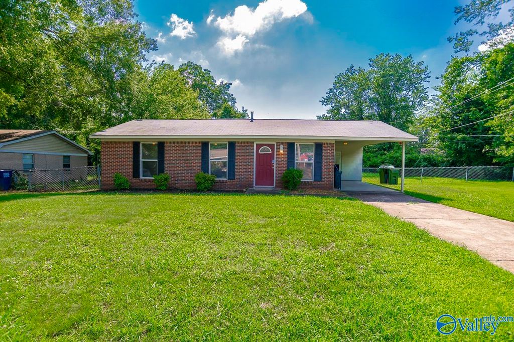 2403 Yorkshire Drive, Huntsville, AL 35803