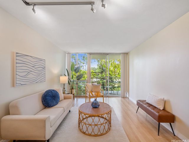 1600 Wilikina Drive C404, Wahiawa, HI 96786