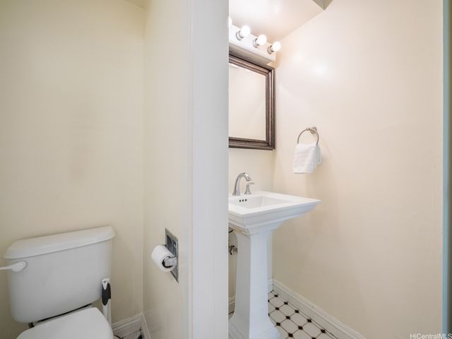 1600 Wilikina Drive C404, Wahiawa, HI 96786