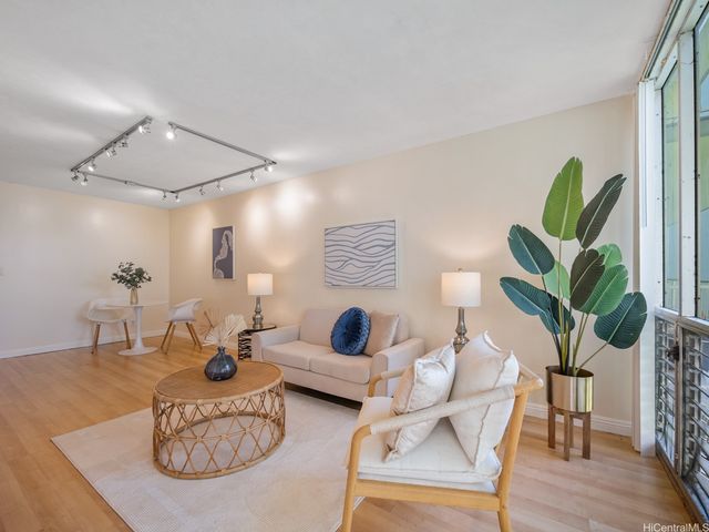 1600 Wilikina Drive C404, Wahiawa, HI 96786