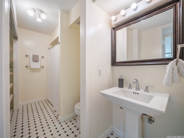 1600 Wilikina Drive C404, Wahiawa, HI 96786
