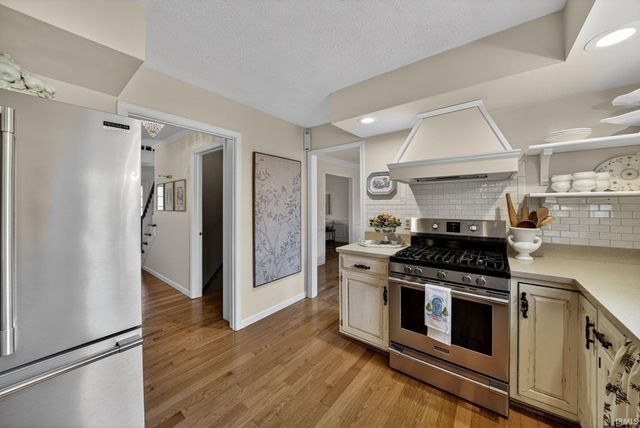 15587 Signal Hill Court, Granger, IN 46530