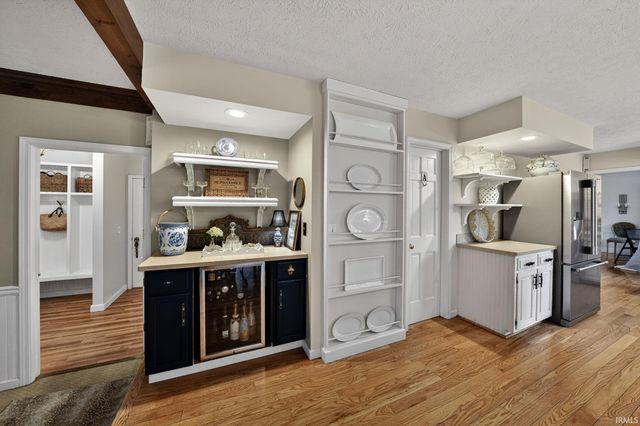 15587 Signal Hill Court, Granger, IN 46530