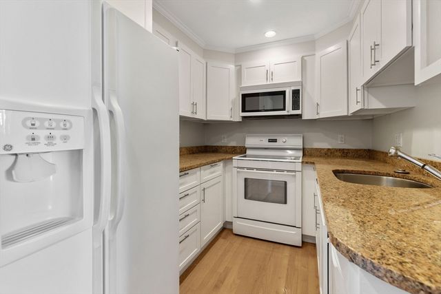 122 Beacon 6, Boston, MA 02116