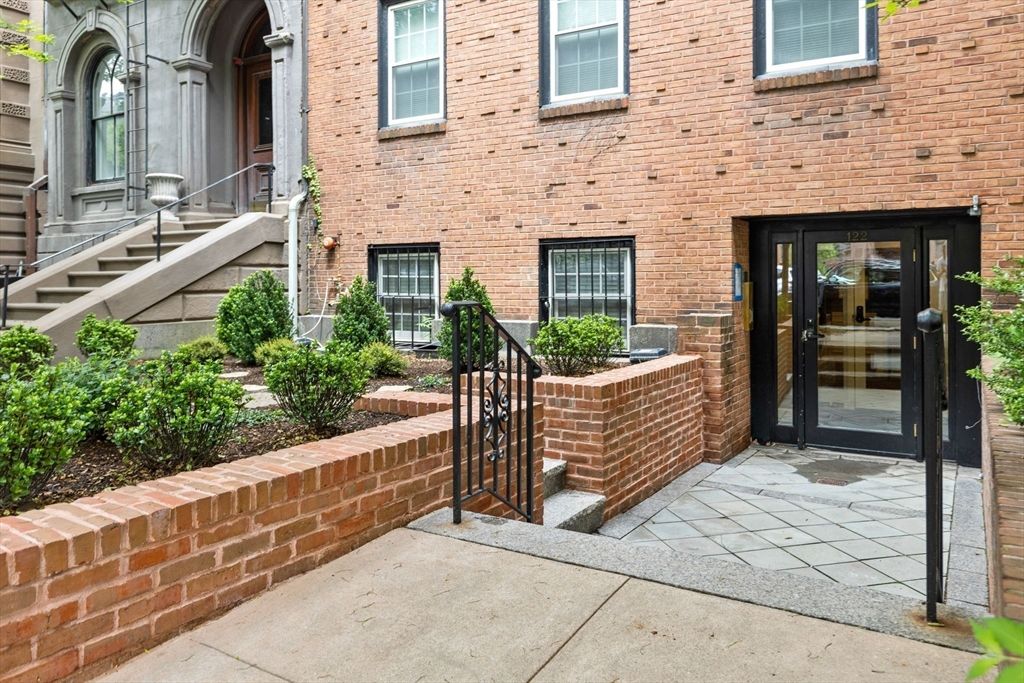 122 Beacon 6, Boston, MA 02116