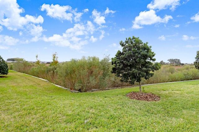 10282 ECHO DOCK LOOP, San Antonio, FL 33576