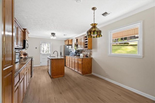 206 Victory Drive, Calhoun, GA 30701