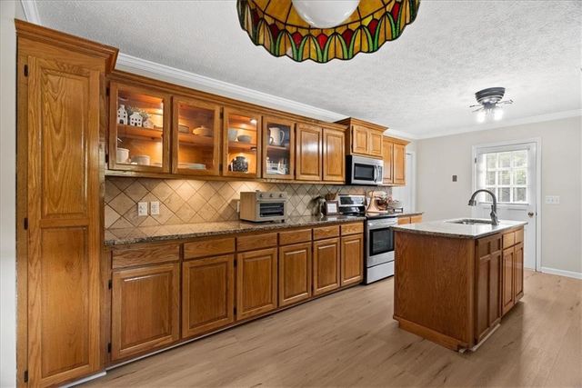 206 Victory Drive, Calhoun, GA 30701