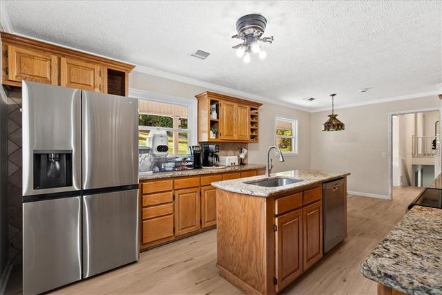 206 Victory Drive, Calhoun, GA 30701
