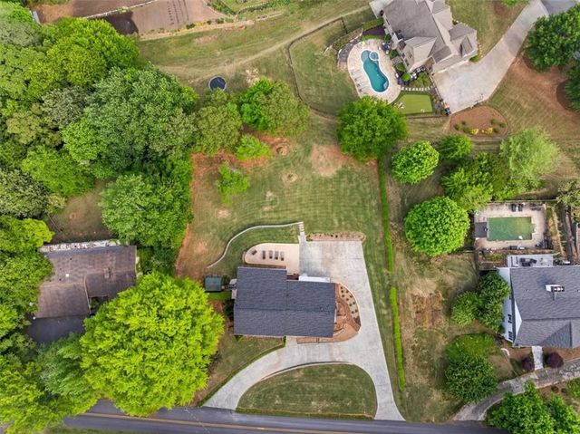 206 Victory Drive, Calhoun, GA 30701
