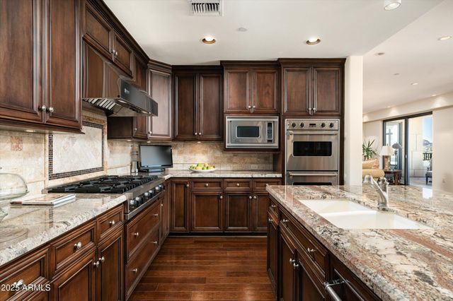 7181 E Camelback Road 1202, Scottsdale, AZ 85251