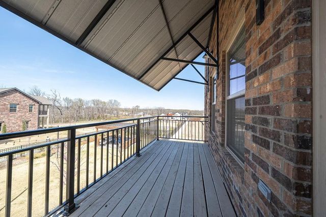 9205 RA Young Jr Drive, Fort Smith, AR 72916