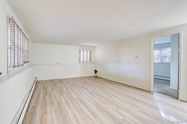 12 Van Gogh Lane, Airmont, NY 10901