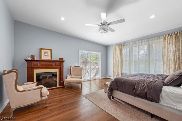 38 Falcon Dr, Mount Olive Twp., NJ 07828