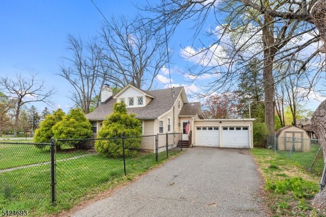 38 Falcon Dr, Mount Olive Twp., NJ 07828