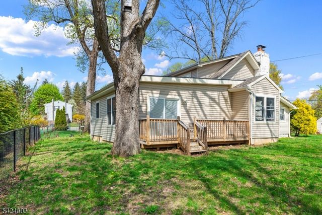 38 Falcon Dr, Mount Olive Twp., NJ 07828