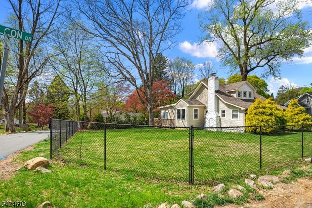 38 Falcon Dr, Mount Olive Twp., NJ 07828