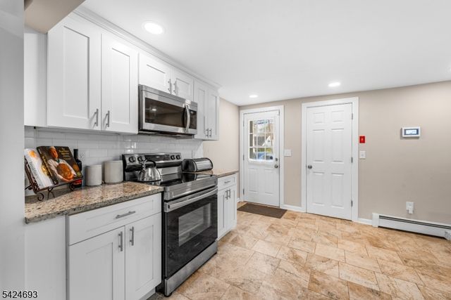 38 Falcon Dr, Mount Olive Twp., NJ 07828