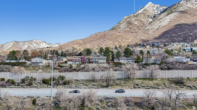 4756 S DEERCREEK RD, Salt Lake City, UT 84124